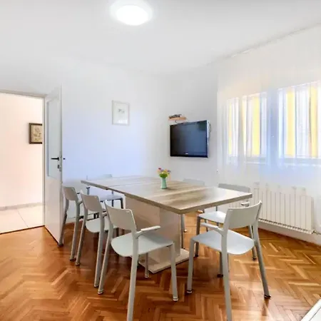 Elio 7 By Interhome * Umag